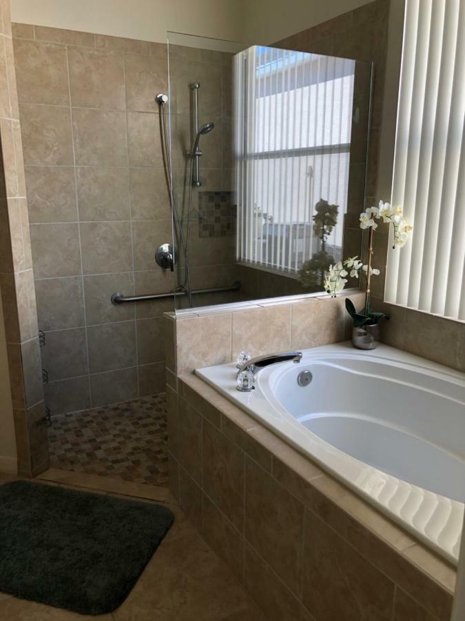 Holiday home Disney's Great Escape's Villa! 15 Minutes From Davenport